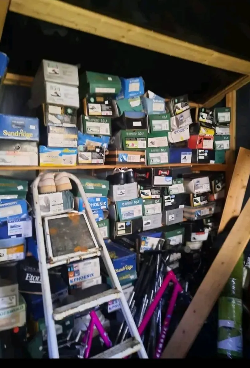 collection of golf equipment - Image 3