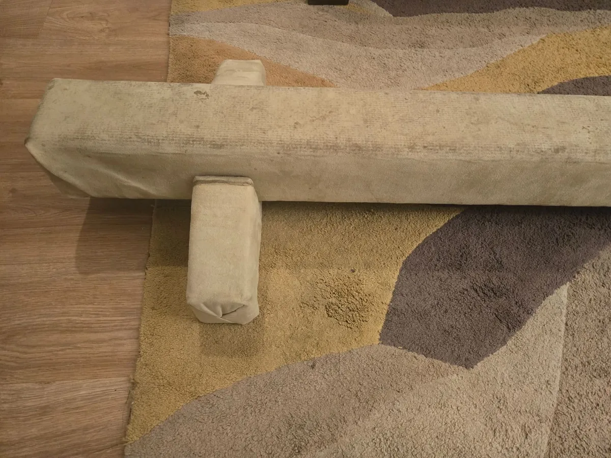 Gymnastics balance beam - Image 2