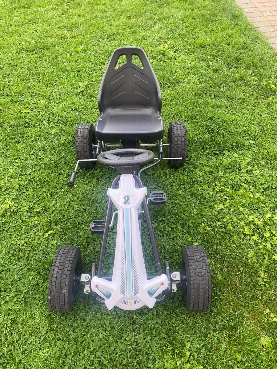 go cart with pump up wheels in great condition - Image 1