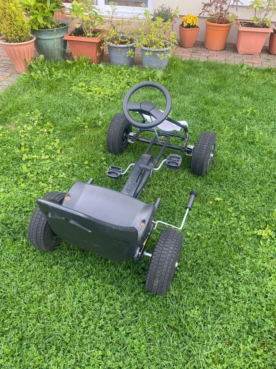 go cart with pump up wheels in great condition - Image 3