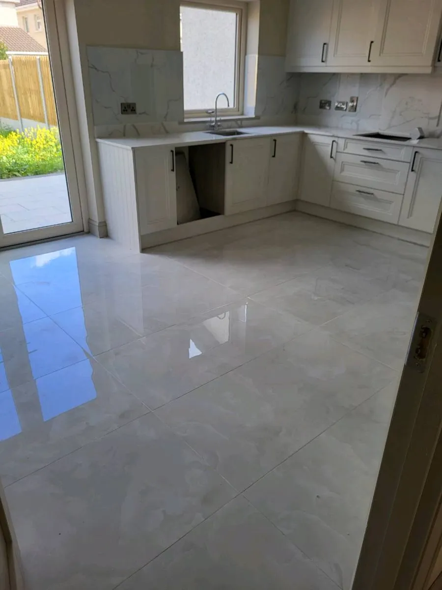 Tiler available - Image 4