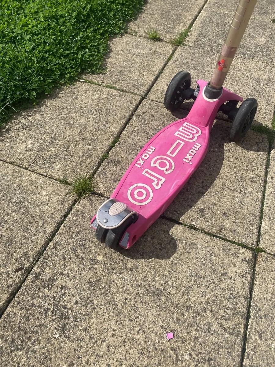 Pink maxi micro scooter - Image 3
