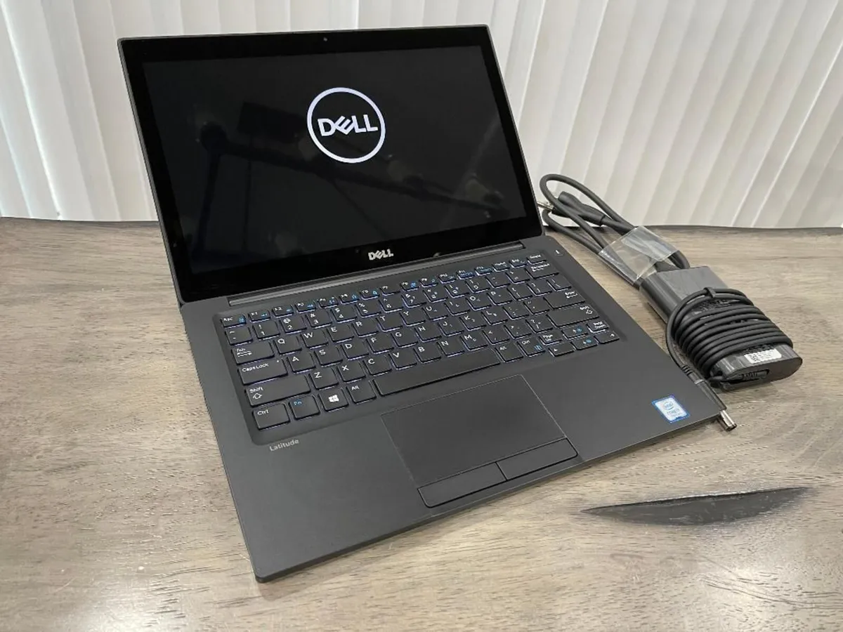 Dell Touchscreen 12.5" Laptop i7 8GB 256GB SSD - Image 1