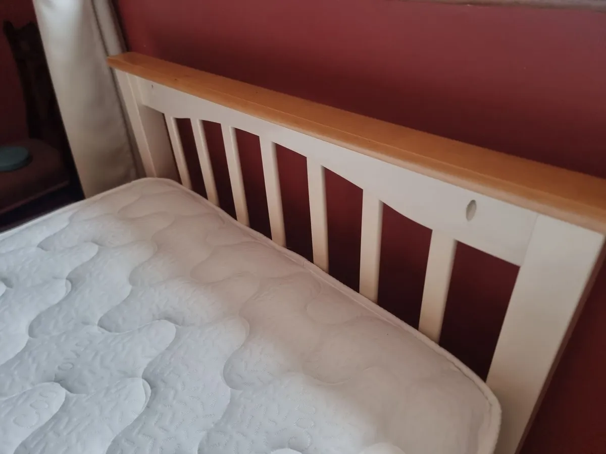 Single Bed - Image 2