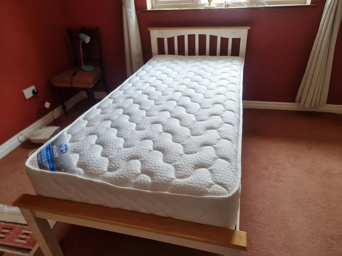 Single Bed - Image 3