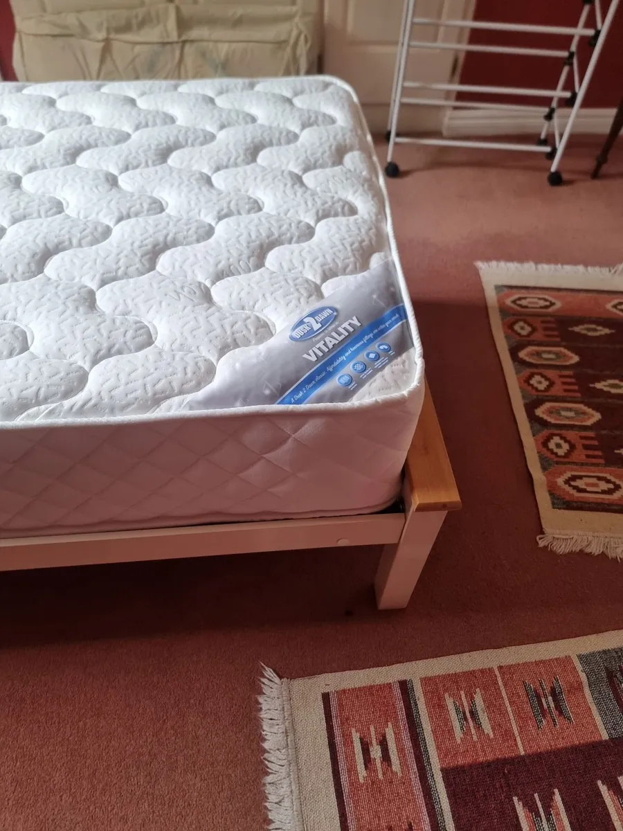 Single Bed - Image 4
