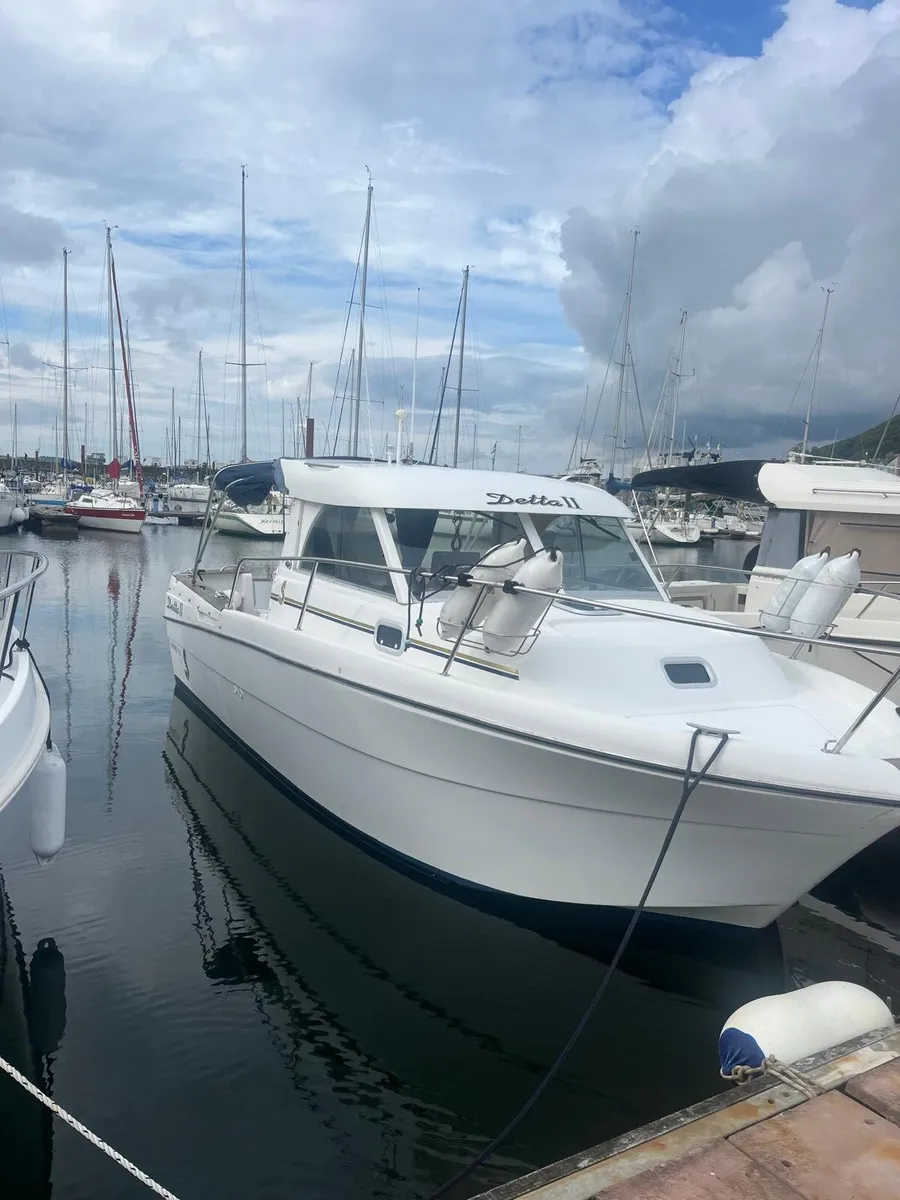 Beneteau Antares 710 - Image 2