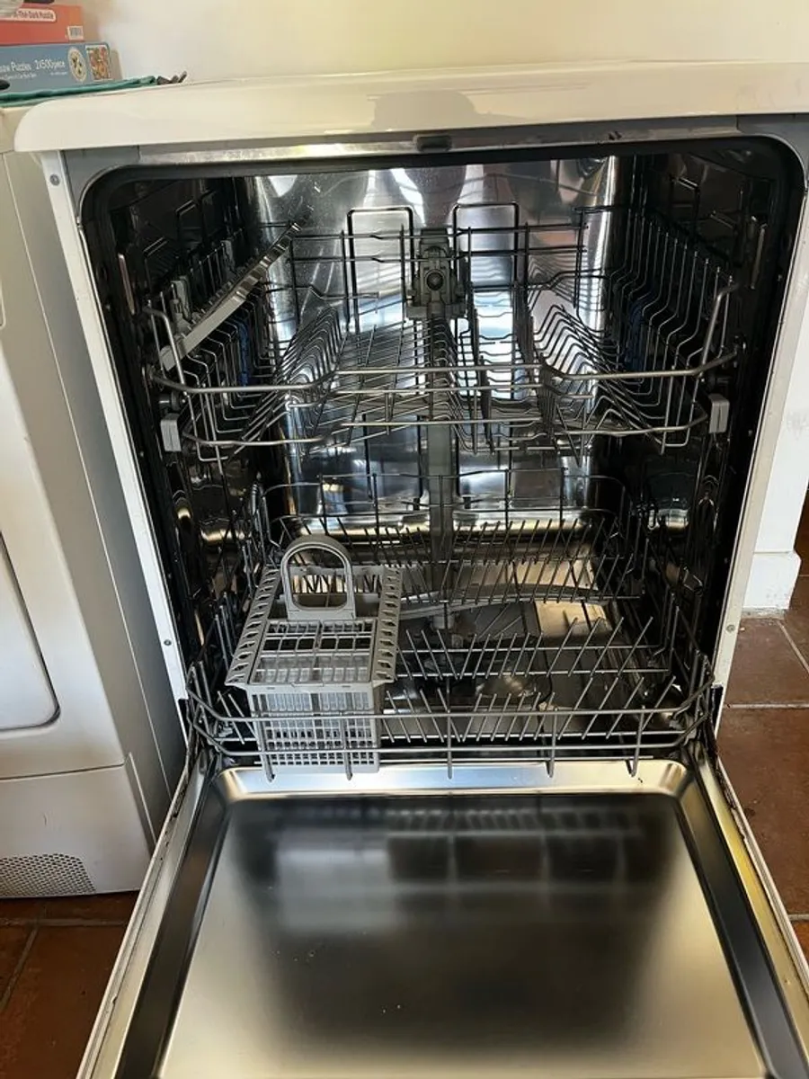 Kitchen appliances Dish Washer - Image 2