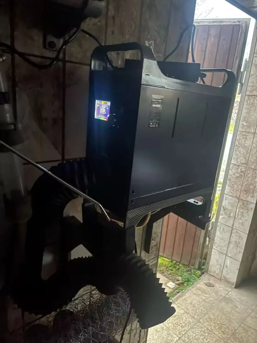 Diesel Kerosene heater for bot camper shed garage - Image 2