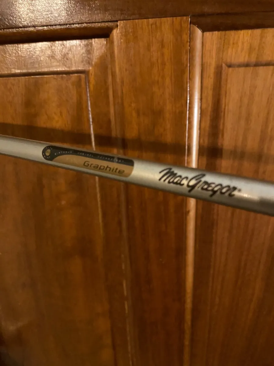 Ladies Right Handed Graphite Irons & Woods McGrego - Image 4