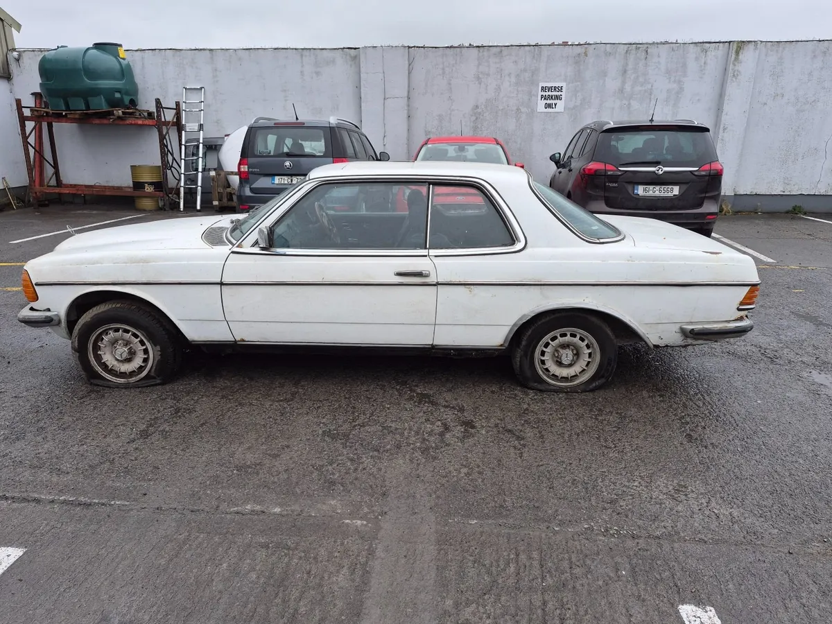 Mercedes-Benz Other 1982 - Image 1
