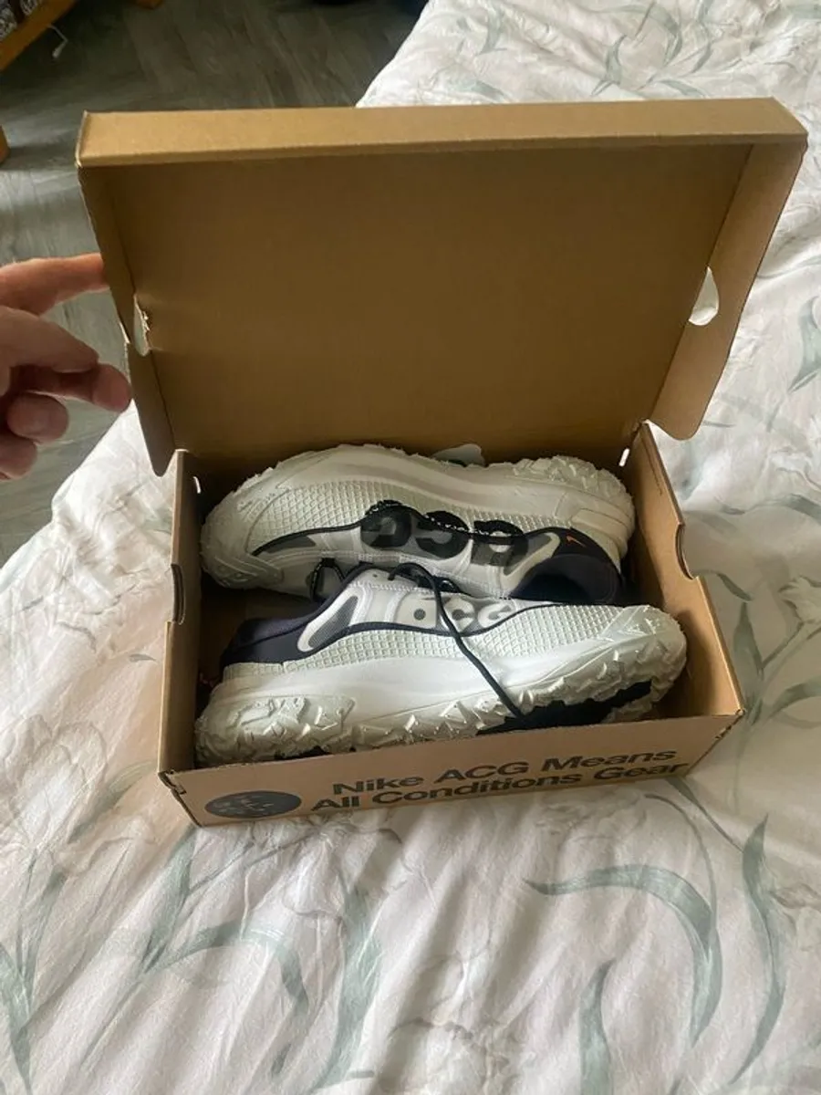 Nike Acg Mountain Fly 10.5 Ok (not 9.5 Uk) - Image 1