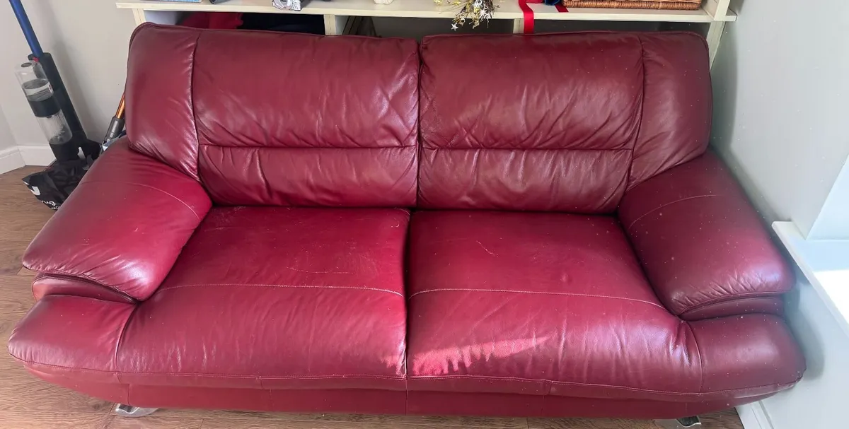 2 seat and 3 seat couches - Image 1