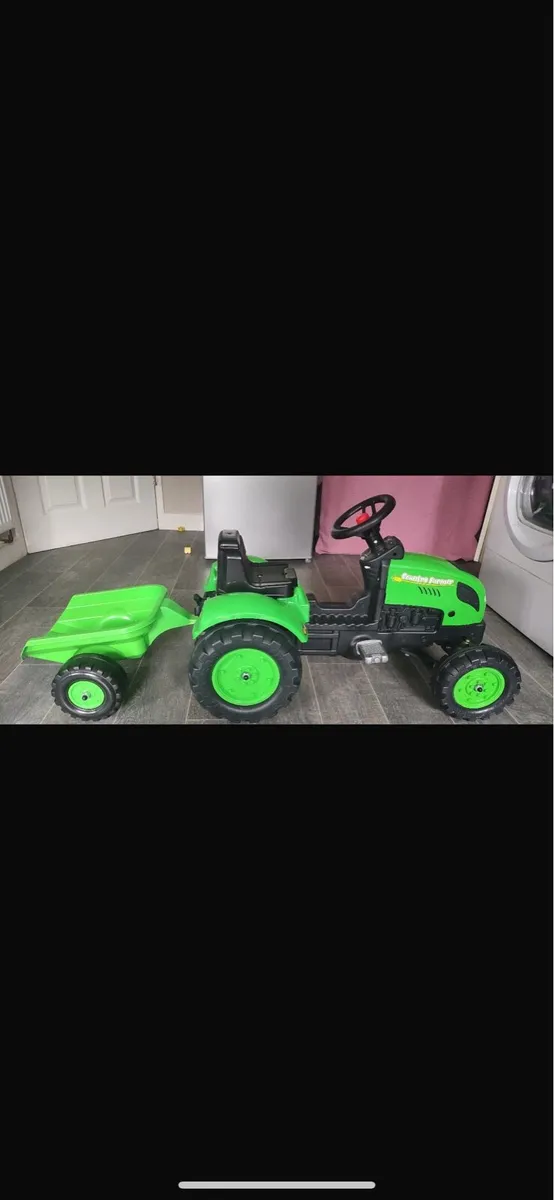 Kids ride on Tractor with Trailer
