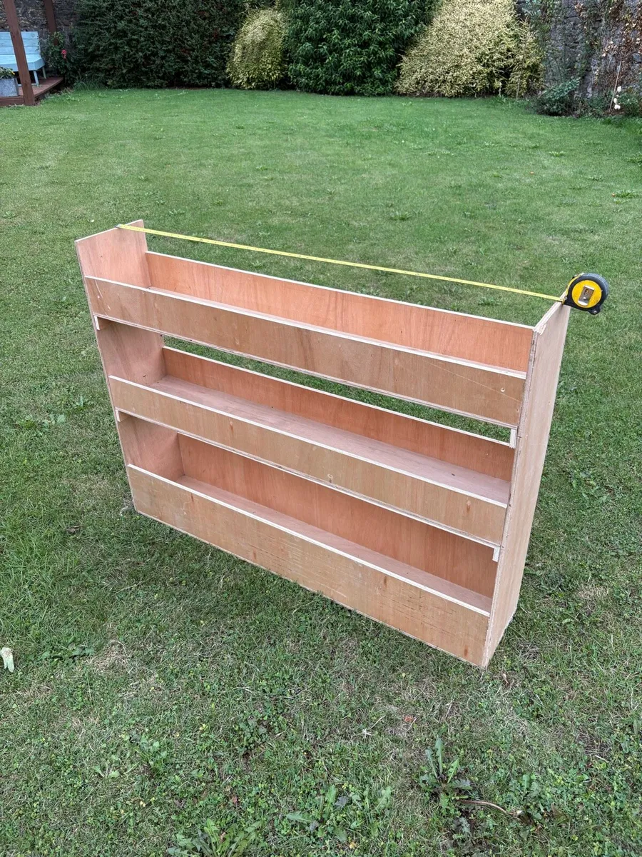 Van shelves - Image 1