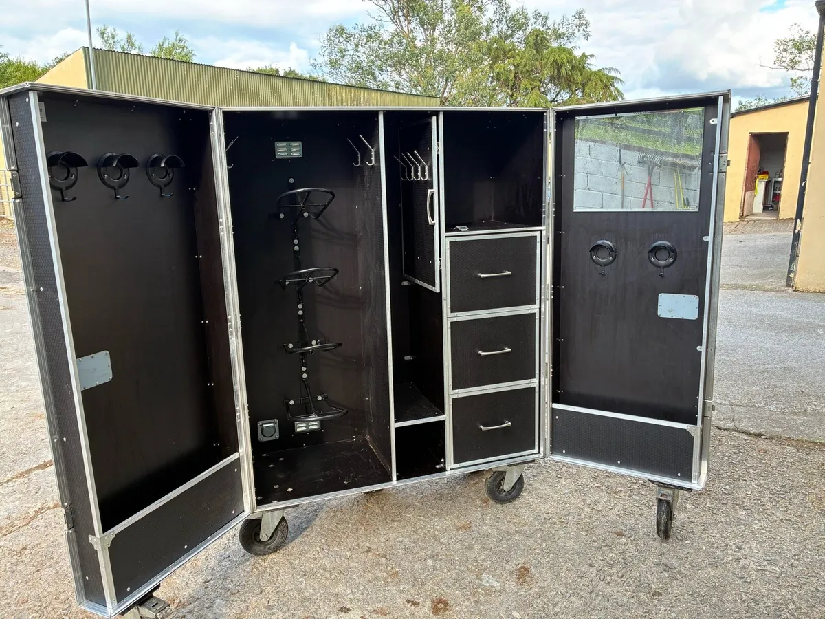 Equine tack locker - Image 3