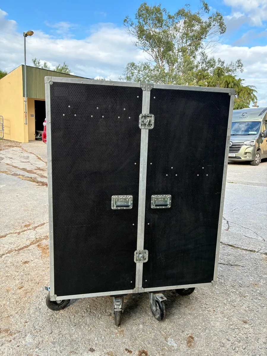 Equine tack locker - Image 1