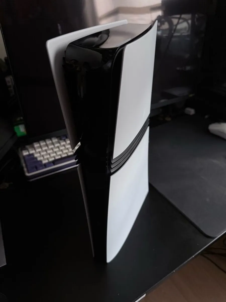 PS5 Pro 2TB - Mint with Smyths Receipt - Image 4