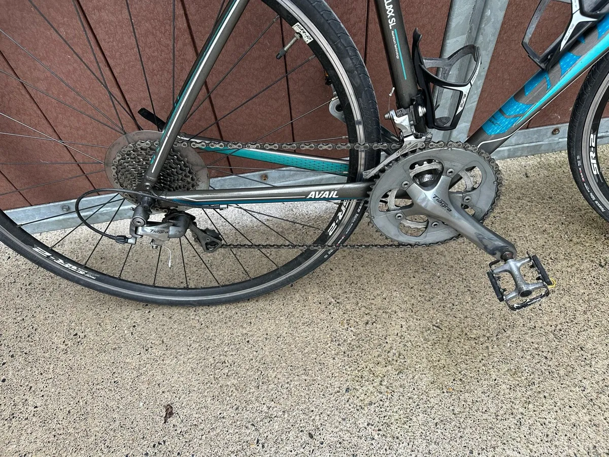 Liv Avail 2 ladies road bike - Image 2