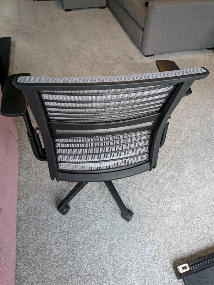 Steelcase Think V2 Ergonomic Office Chair - Image 2