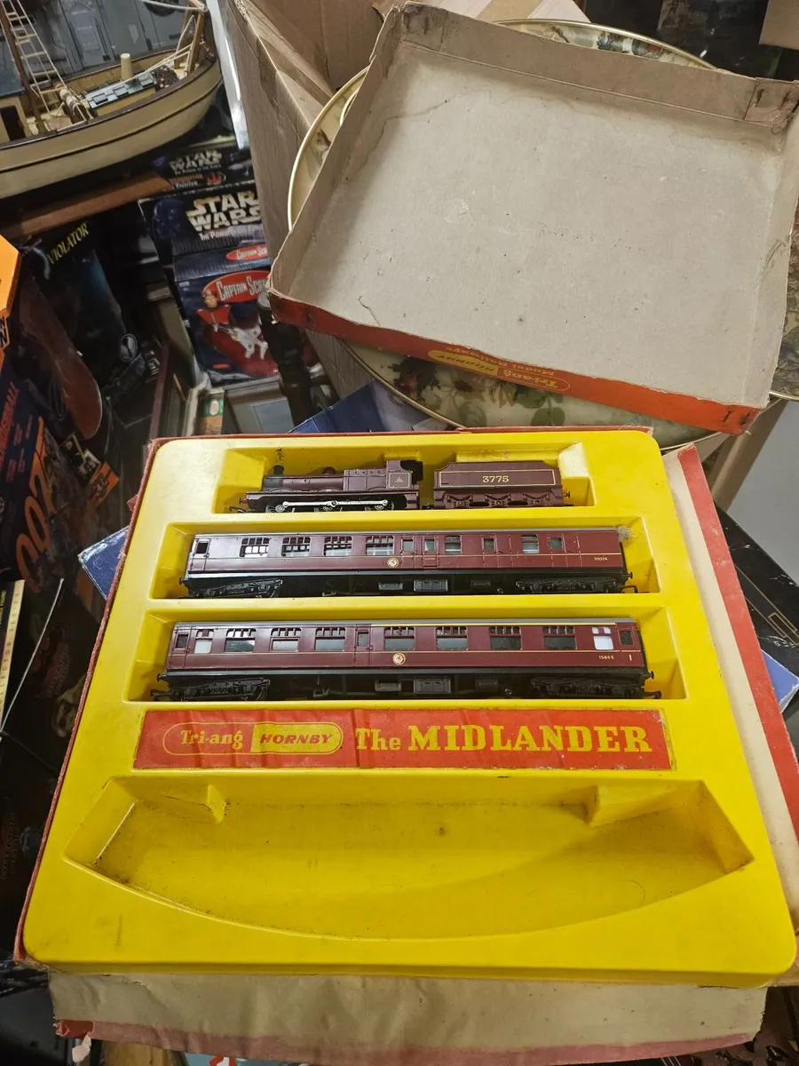 Hornby Triang OO Gauge Train Set - Image 1
