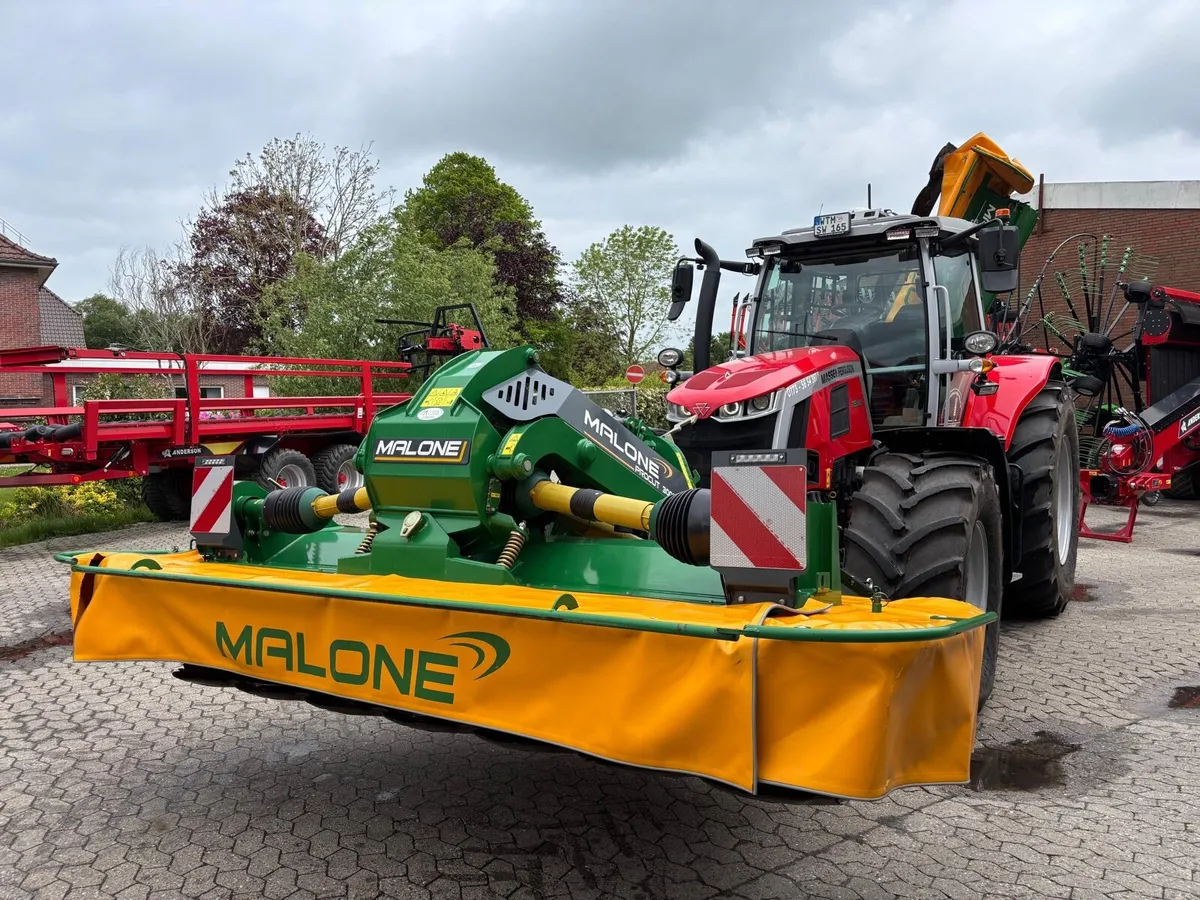 Malone ProCut 3000FC Front Mower with Conditioner - Image 2
