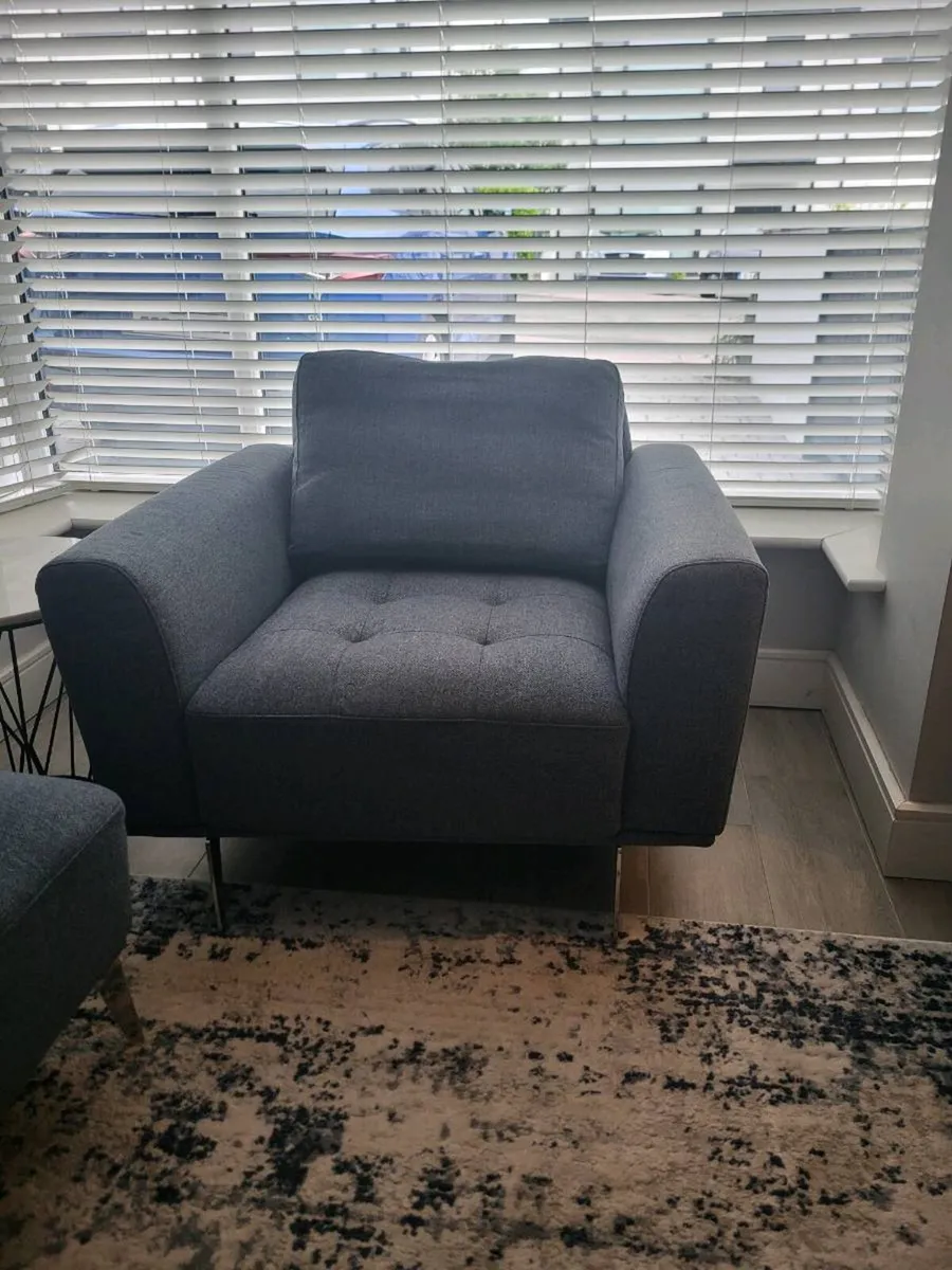 Armchair - Image 2