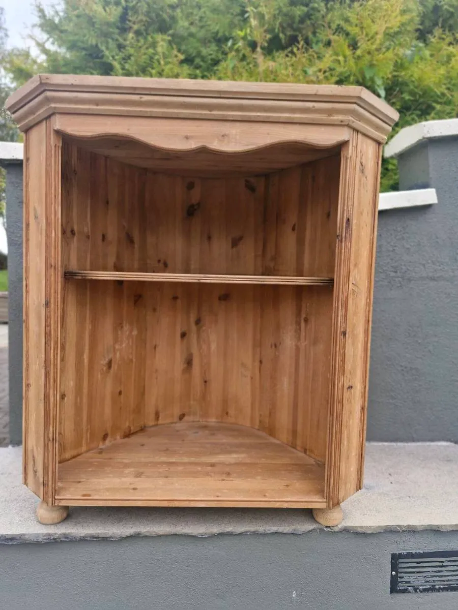 Pine furniture- various pieces - Image 1
