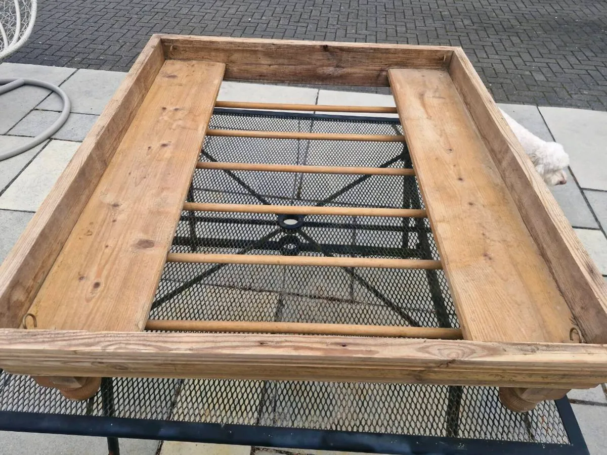 Pine furniture- various pieces - Image 3