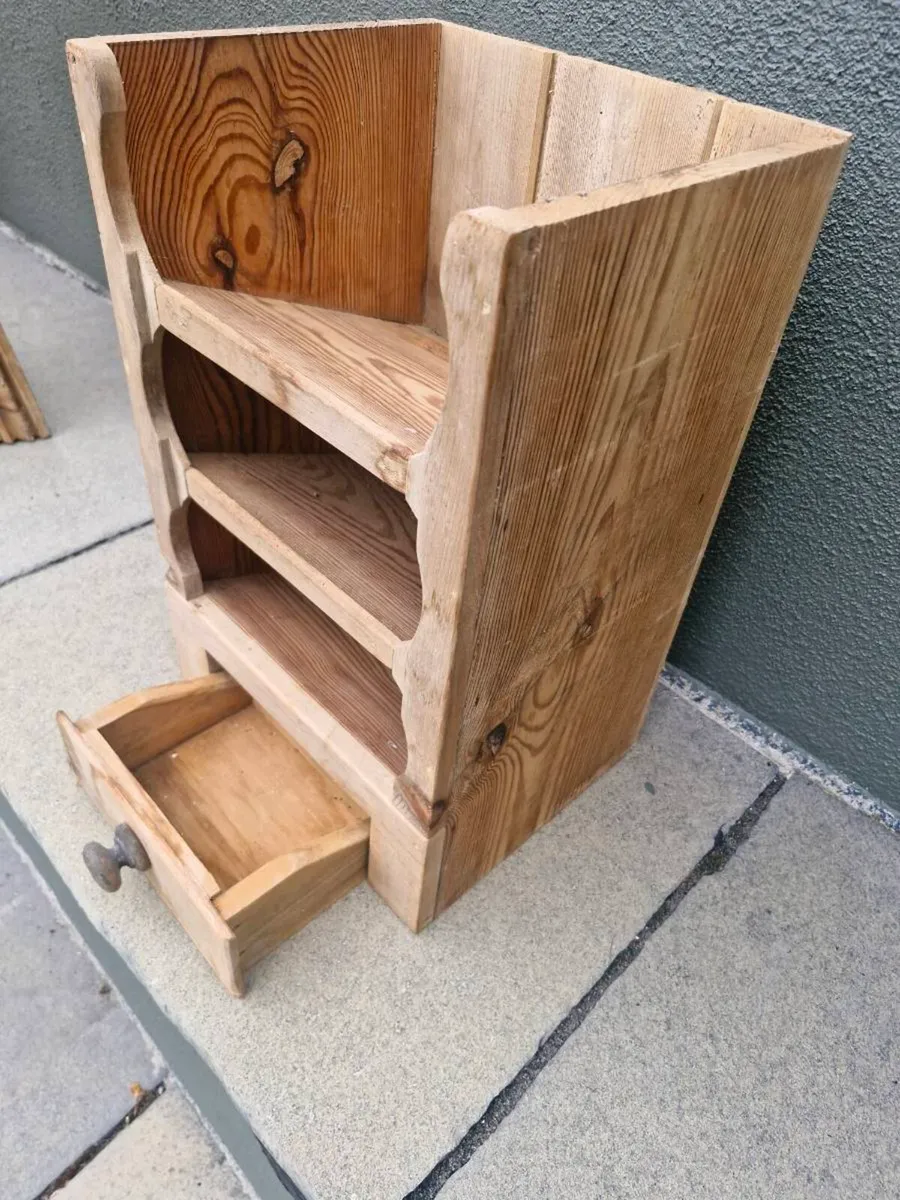 Pine furniture- various pieces - Image 4