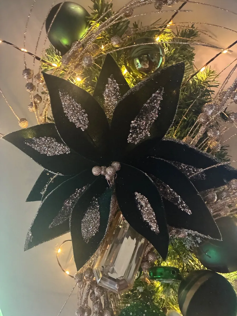 Christmas Green/Gold swag - Image 1