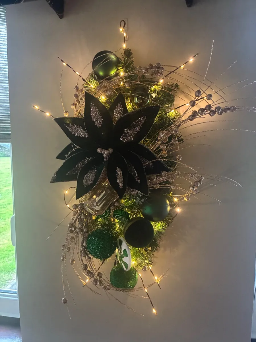 Christmas Green/Gold swag - Image 3