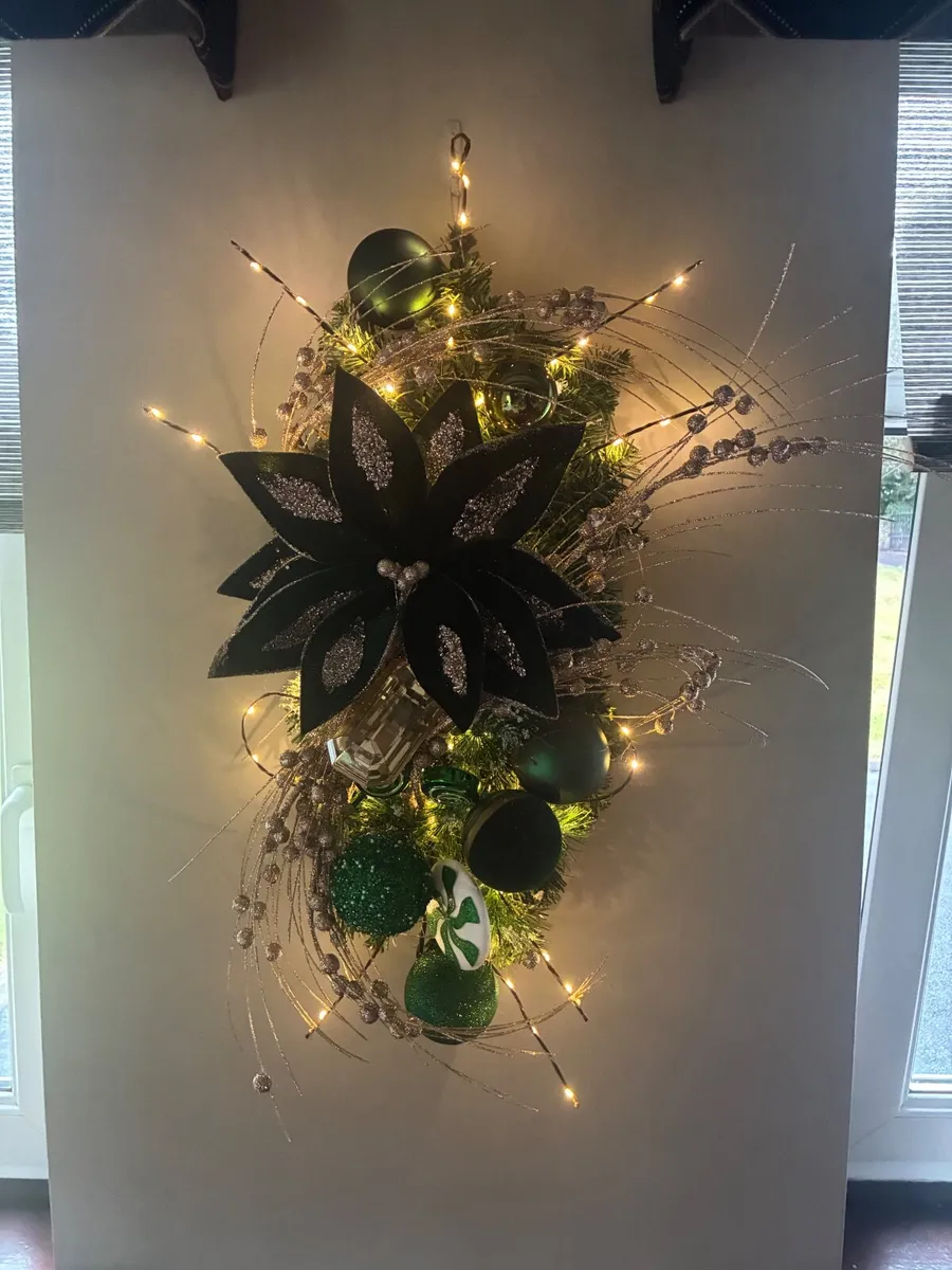 Christmas Green/Gold swag - Image 2
