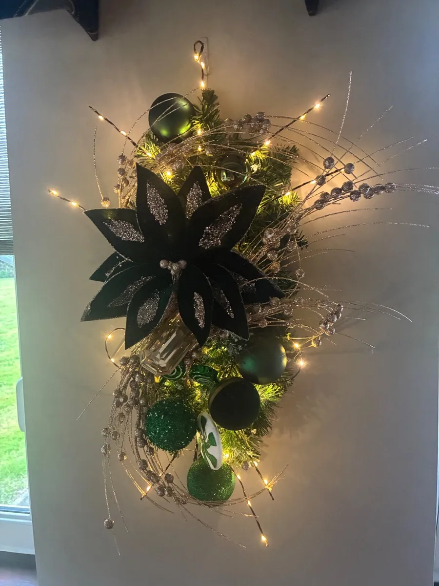Christmas Green/Gold swag - Image 4