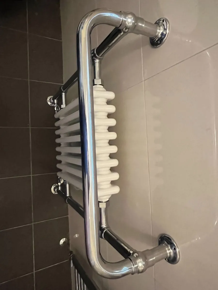 Towel radiator - new - Image 2