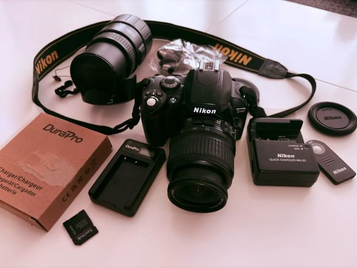 Nikon D40 (plus extras) - Image 2
