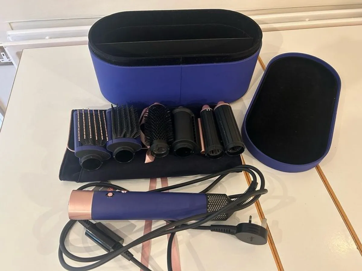 Dyson Airwrap Complete Excellent Condition - Image 1