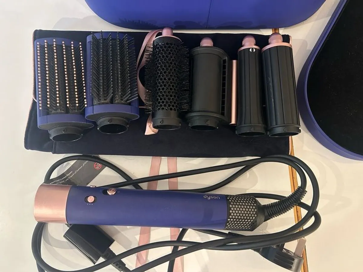 Dyson Airwrap Complete Excellent Condition - Image 2