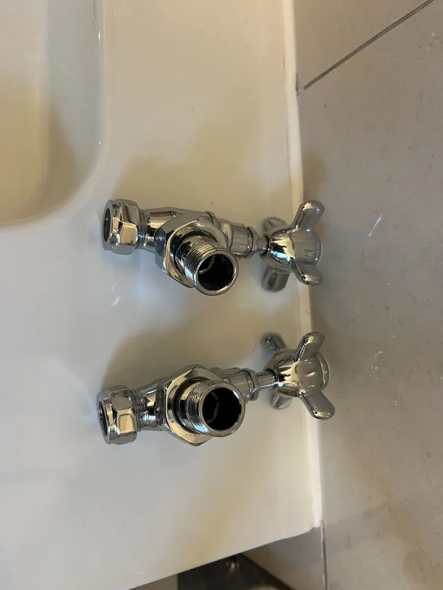 Traditional crosshead valves - Image 2