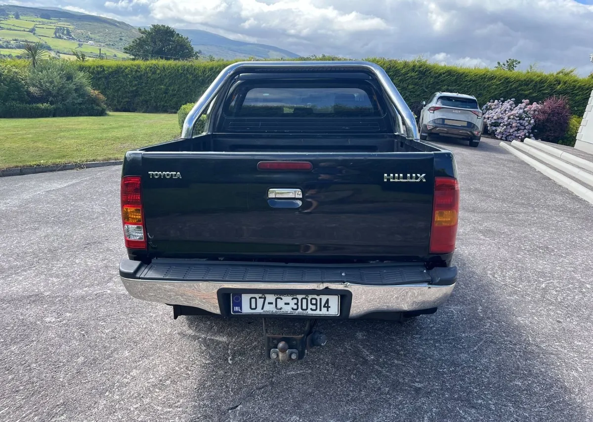 Toyota Hilux 2007 - Image 2