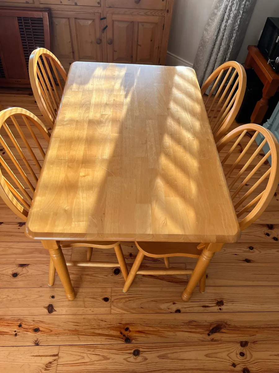 Table and 4 chairs - Image 4