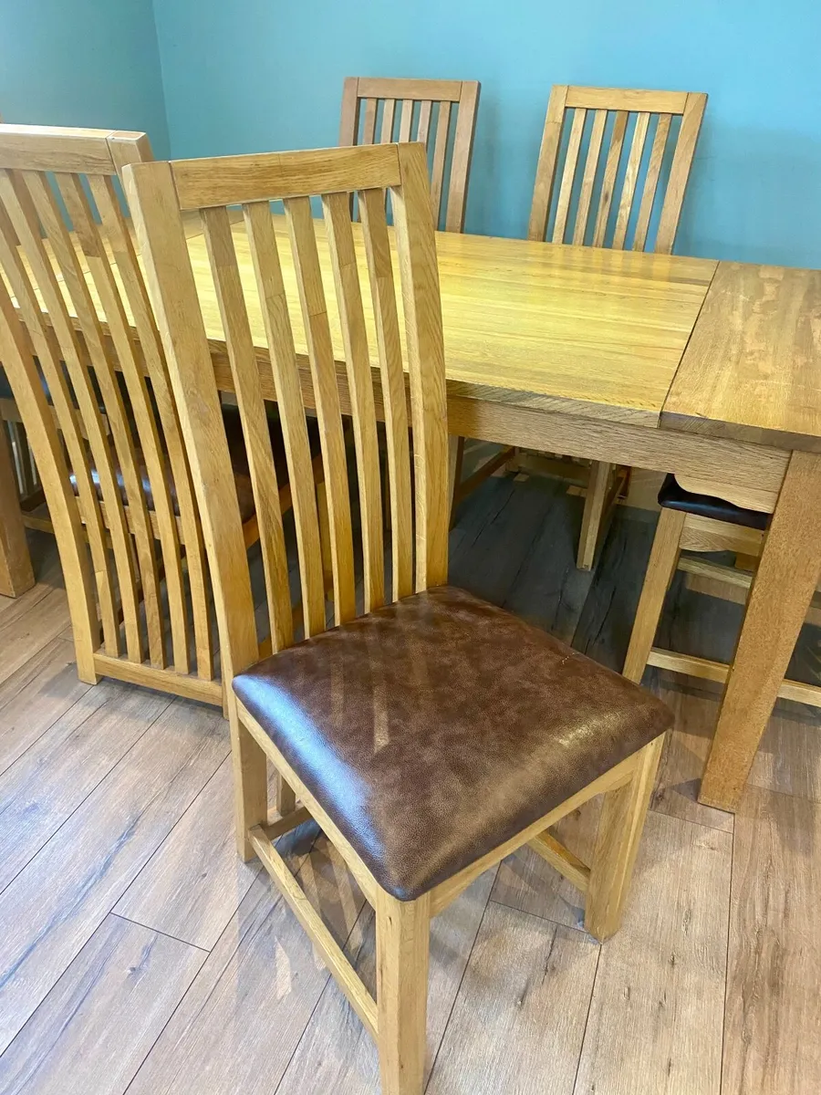 Kitchen table and chairs - Image 3