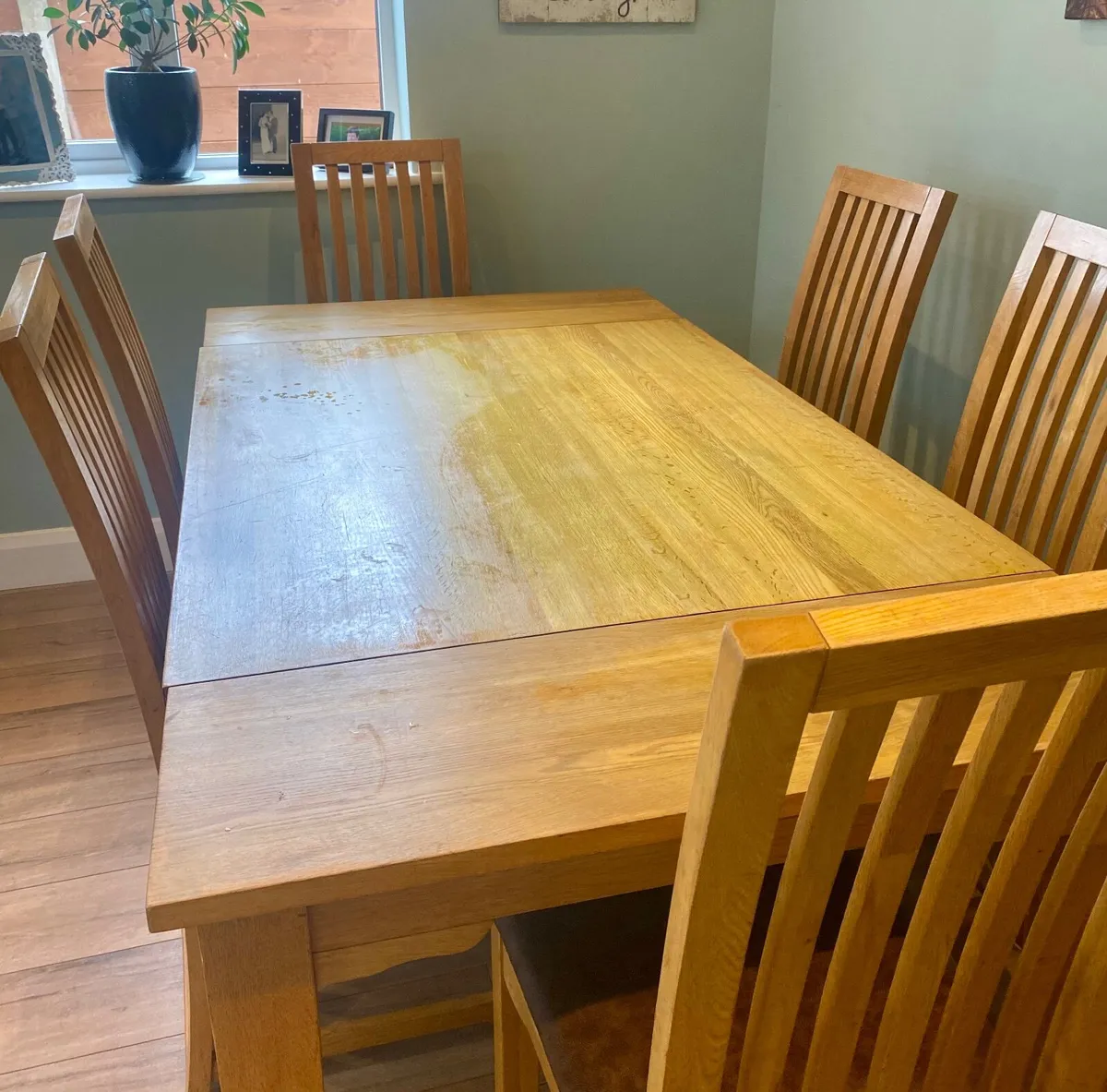 Kitchen table and chairs - Image 2