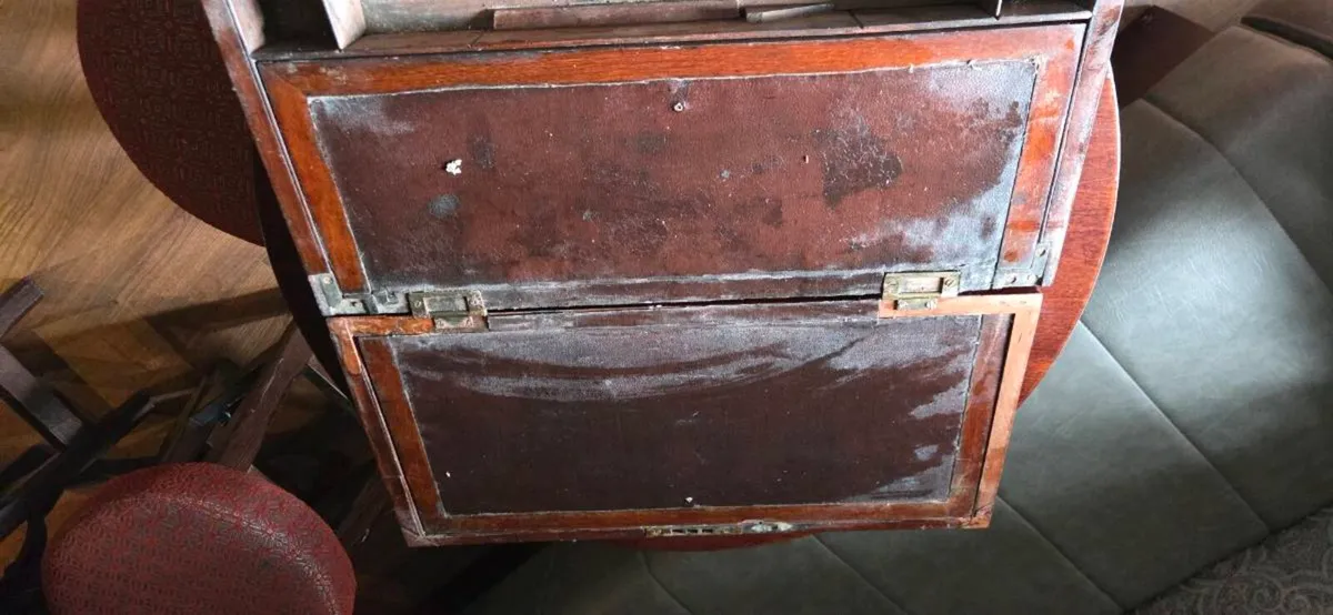 Antique writing desk - Image 2