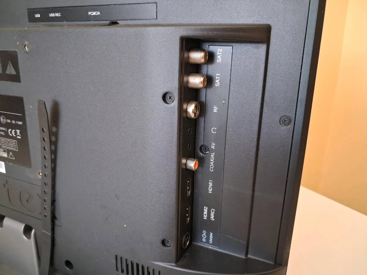 Postage - Avtex M219drs-pro - 21.5 12v Hd Tv Dvd P - Image 4