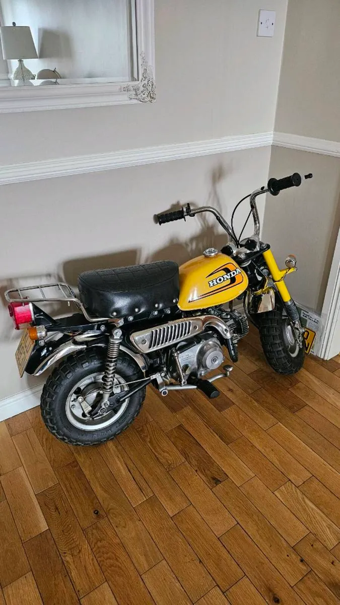 Honda z50j Original Monkey Bike 1975 - Image 2