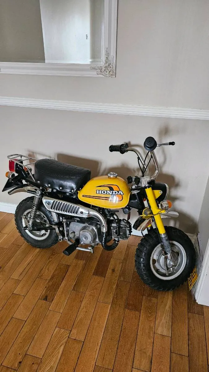 Honda z50j Original Monkey Bike 1975 - Image 3