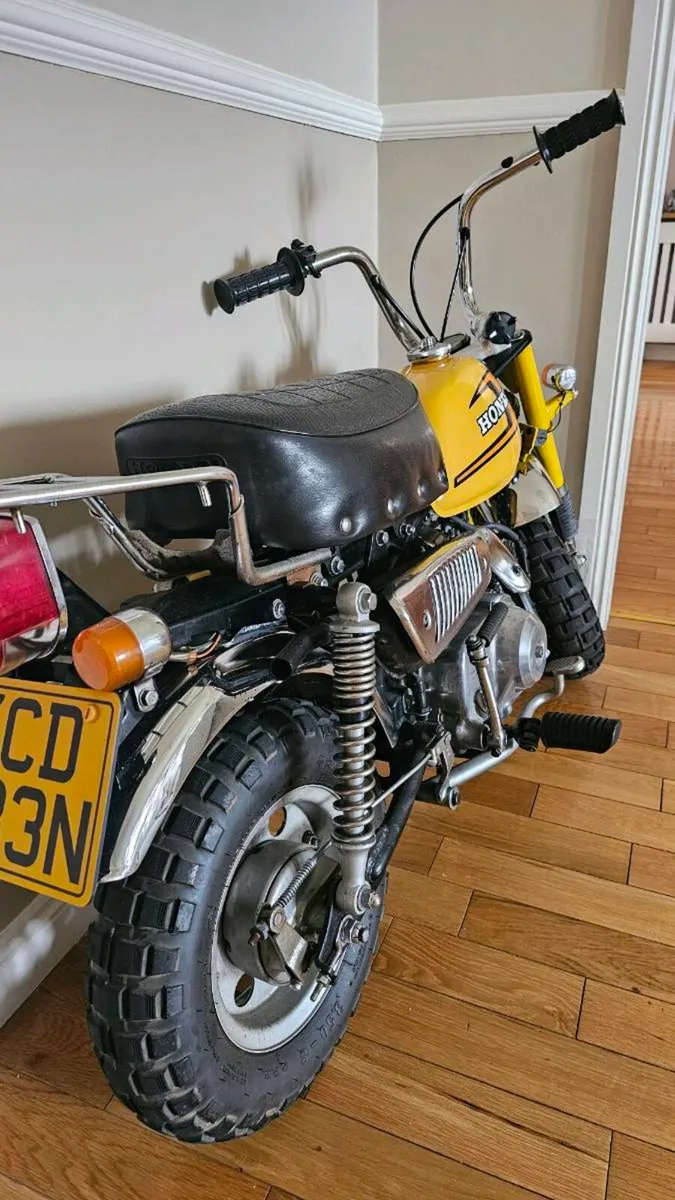 Honda z50j Original Monkey Bike 1975 - Image 4