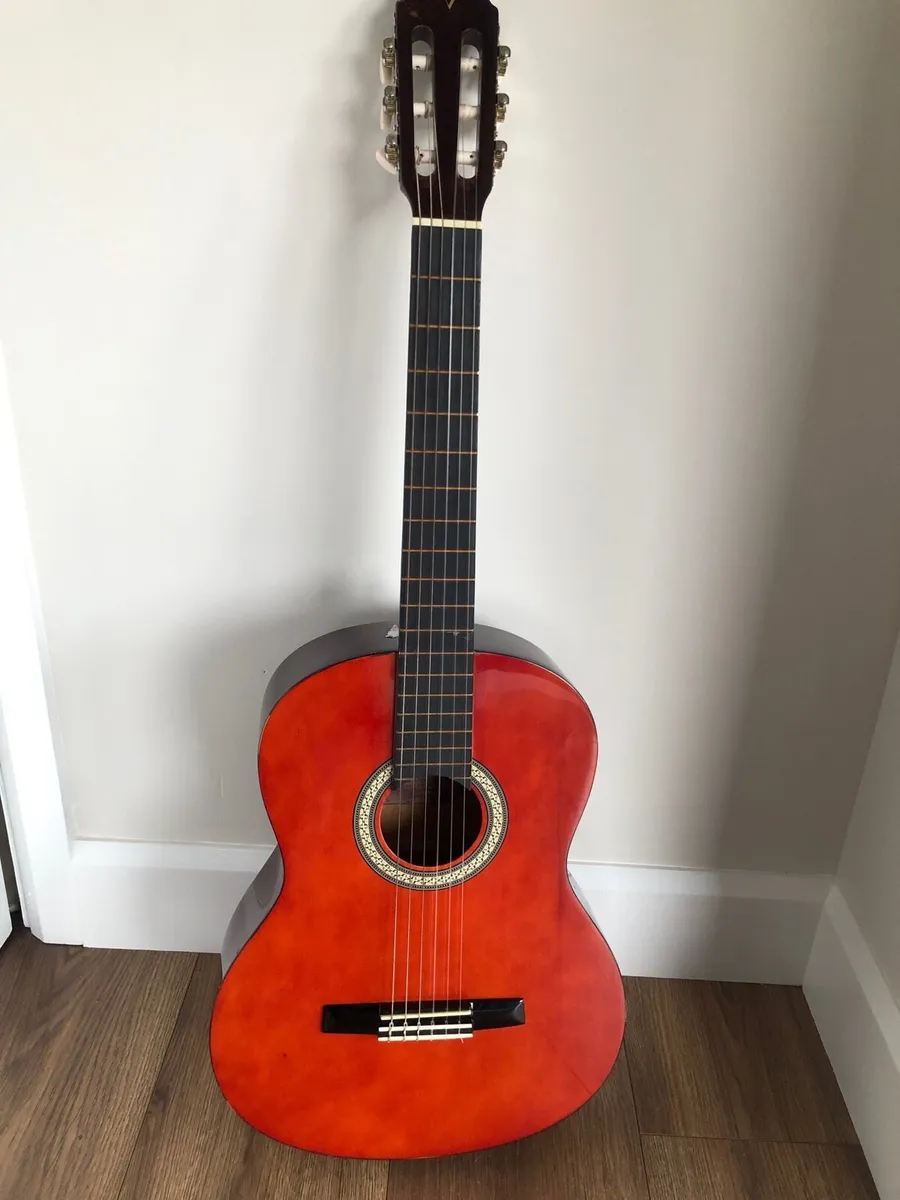 Guitars & guitar case - Image 1