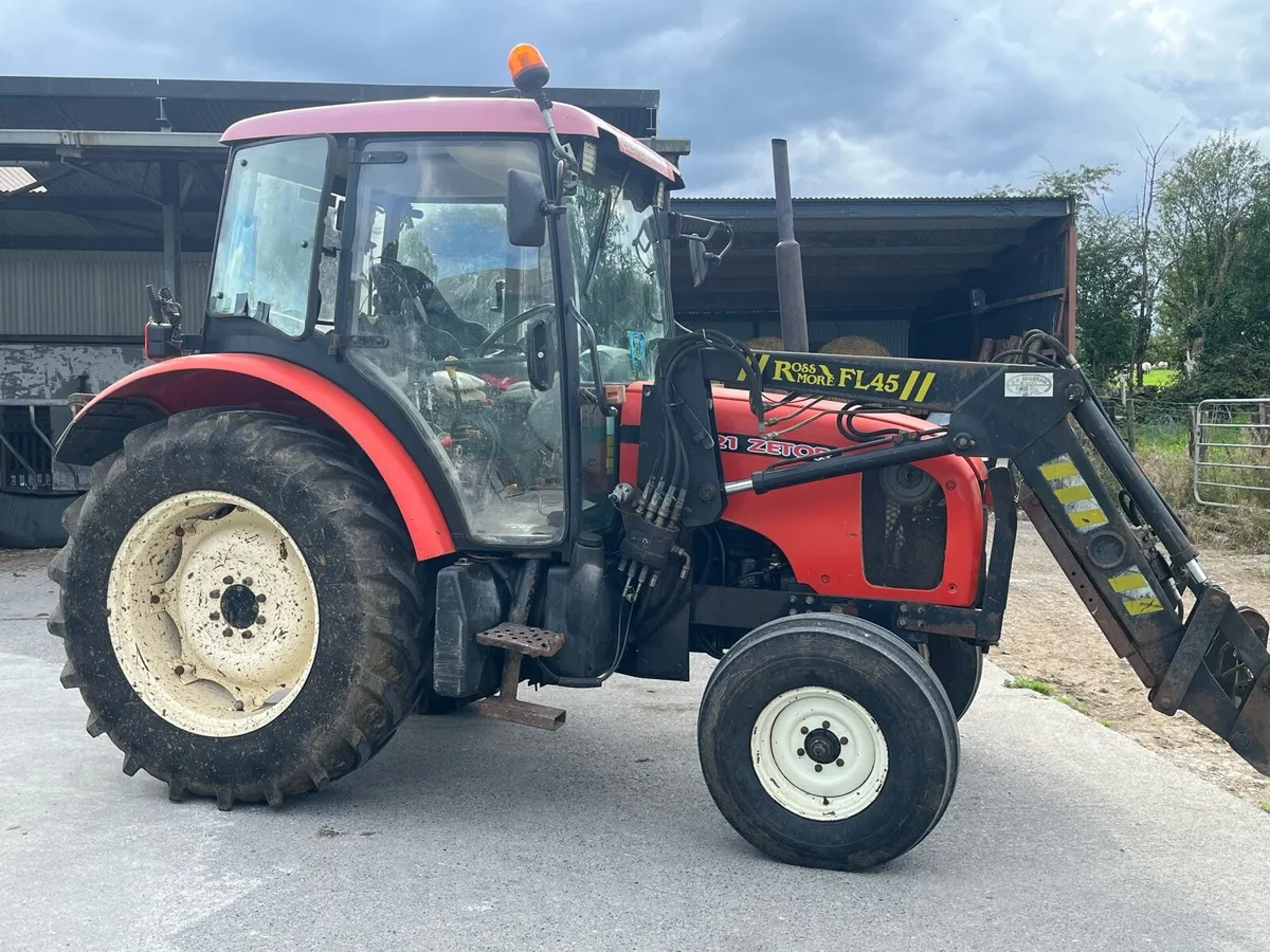 Zeror 6321 and loader - Image 2